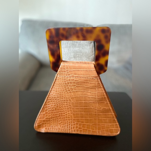 Urban Expressions Vegan Croc Mini Triangle Bag Cognac - Picture 10 of 10